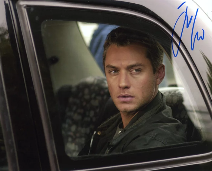 Jude Law autograph