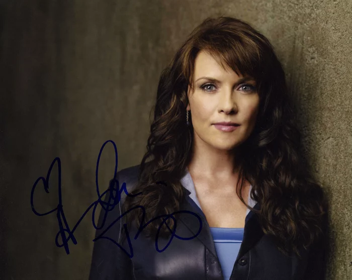 Amanda Tapping autograph