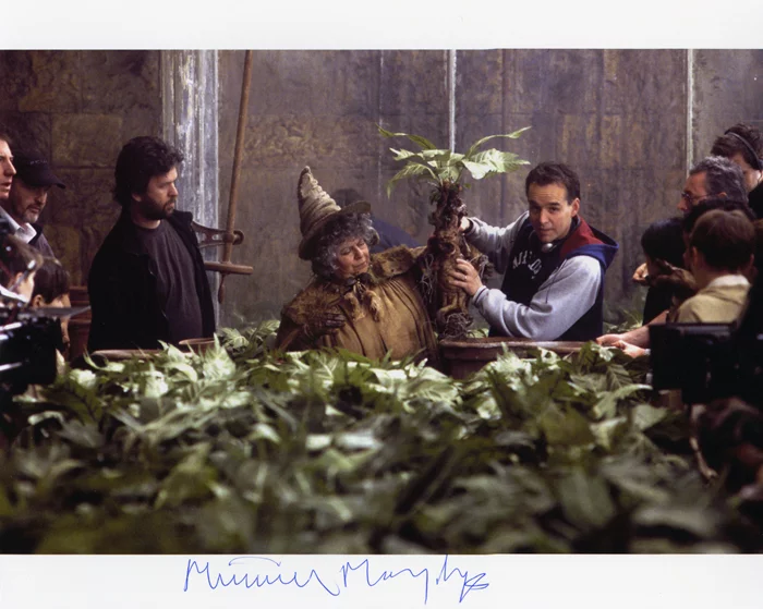 Miriam Margolyes autograph