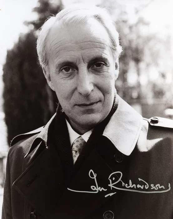 Ian Richardson autograph