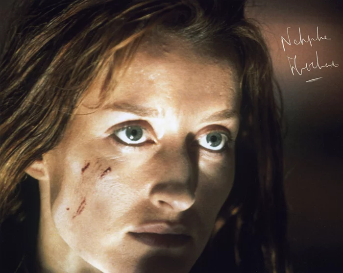 Natascha McElhone autograph