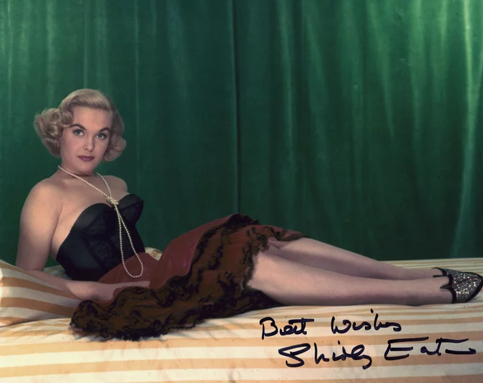 Shirley Eaton autograph