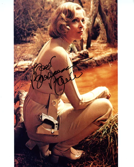 Barbara Bain autograph