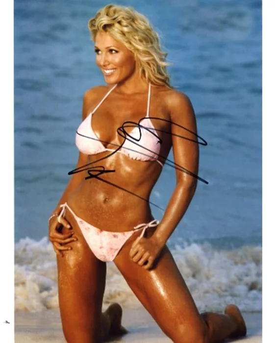 Torrie Wilson autograph