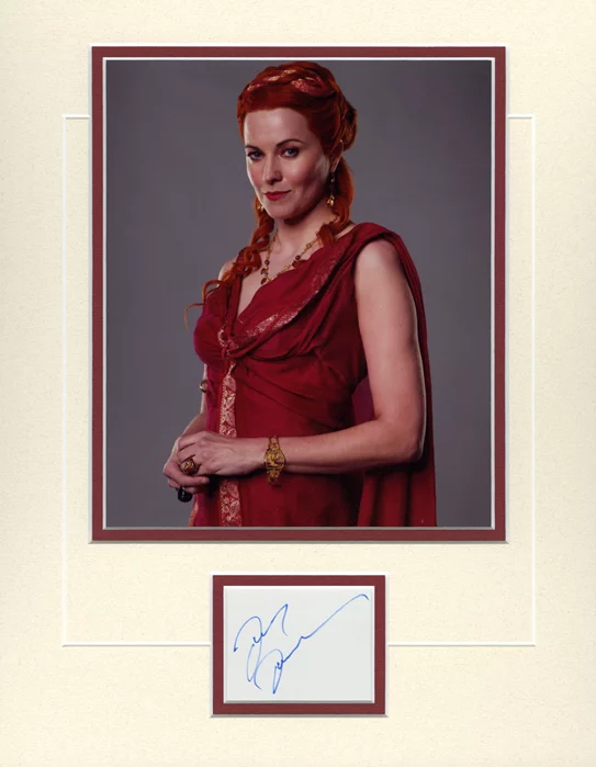 Lucy Lawless autograph