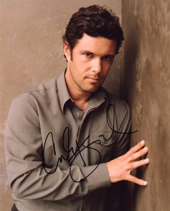 Carlos Bernard autograph