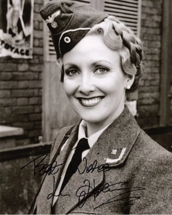 Kim Hartman autograph