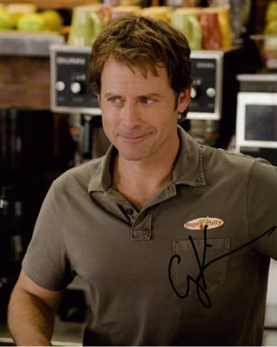 Greg Kinnear autograph
