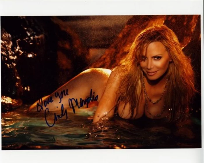 Cindy Margolis autograph