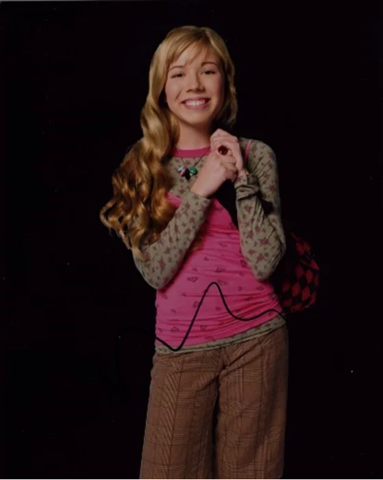 Jennette McCurdy autograph