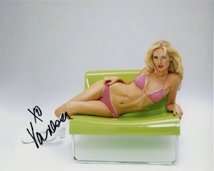 Vanessa Branch autograph