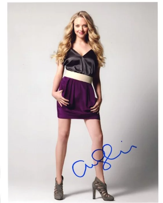 Amanda Seyfried autograph