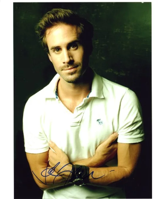 Joe Fiennes autograph