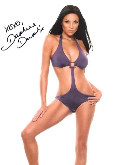 Daphnee Duplaix autograph