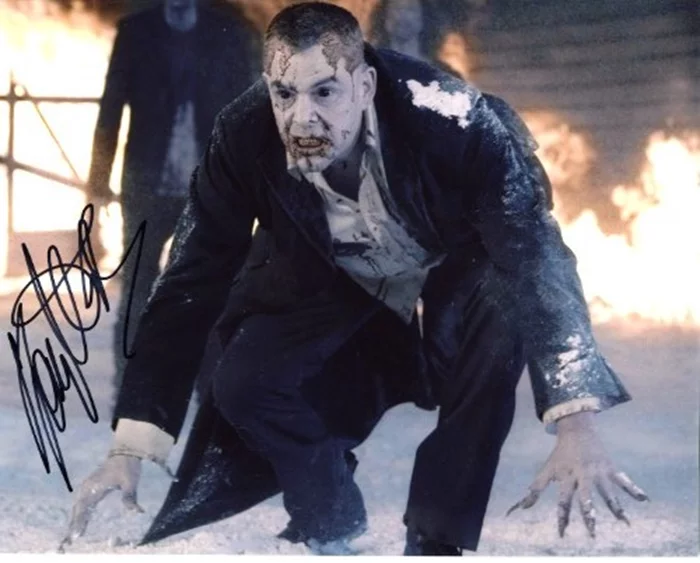 Danny Huston autograph