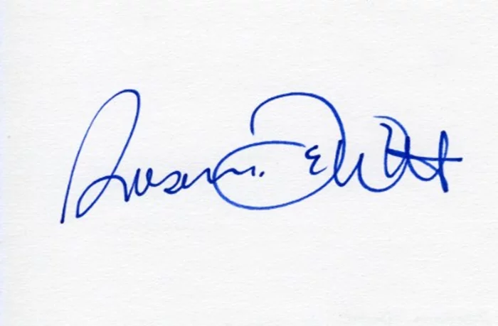 Rosemarie DeWitt autograph