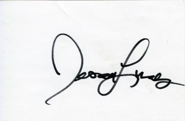 Jessica Lucas autograph