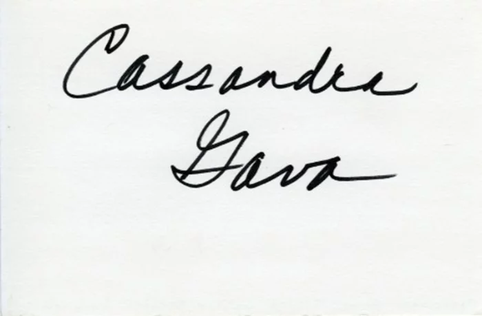 Cassandra Gava autograph