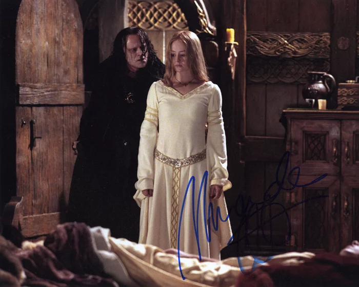 Miranda Otto autograph