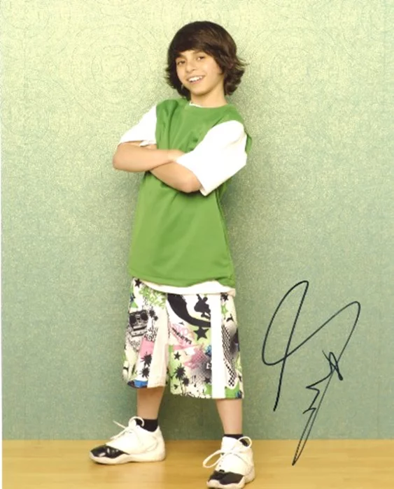 Moises Arias autograph
