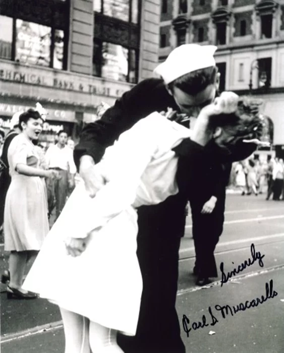 Carl Muscarello autograph