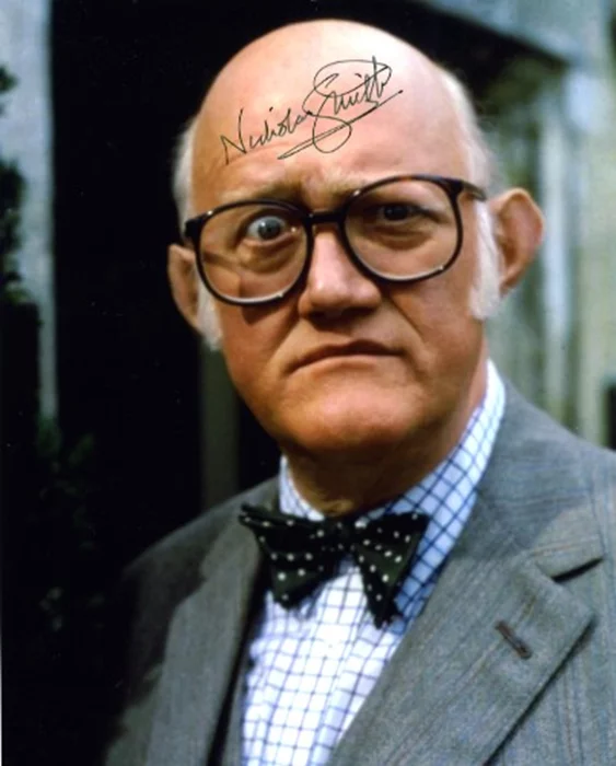 Nicholas Smith autograph