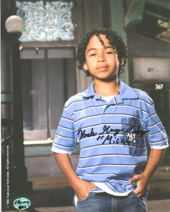 Noah Gray-Cabey autograph