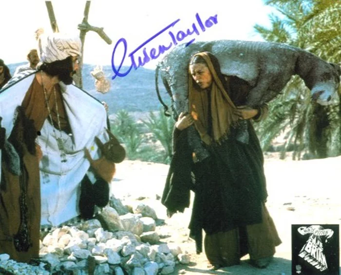 Gwen Taylor autograph