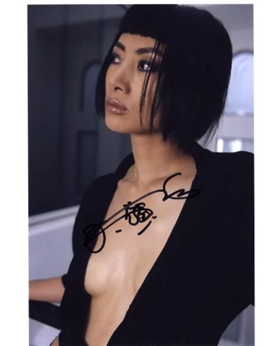 Bai Ling autograph