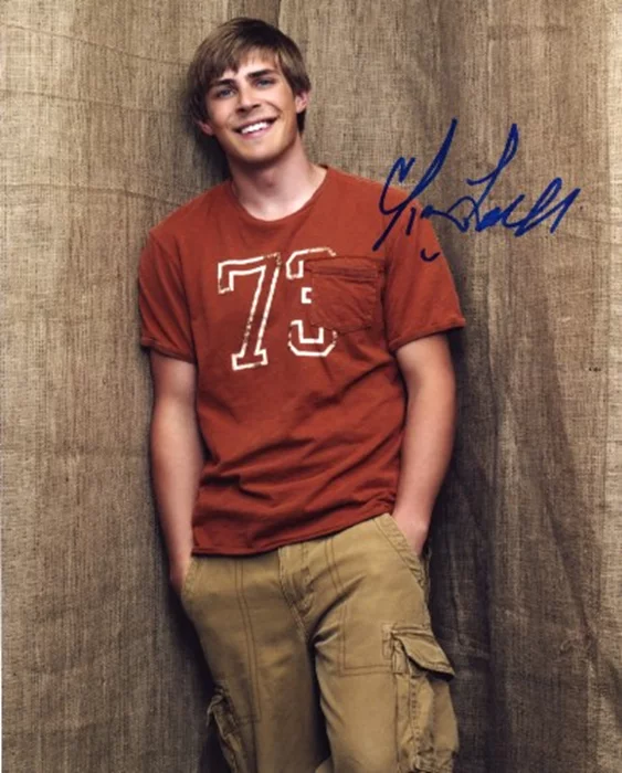Chris Lowell autograph