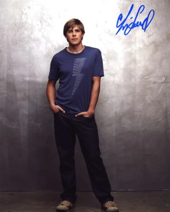 Chris Lowell autograph