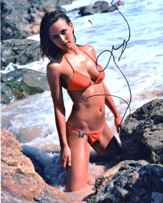 Josie Maran autograph