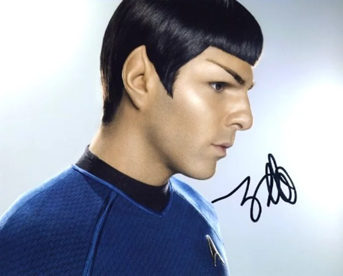 Zachary Quinto autograph