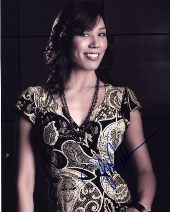 Michaela Conlin autograph