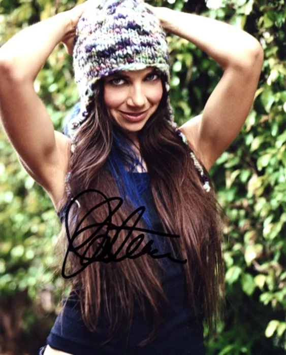 Justine Bateman autograph