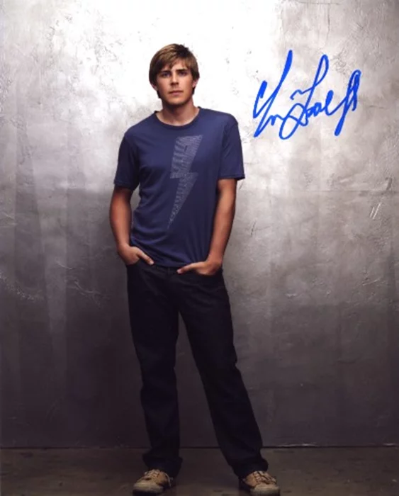 Chris Lowell autograph