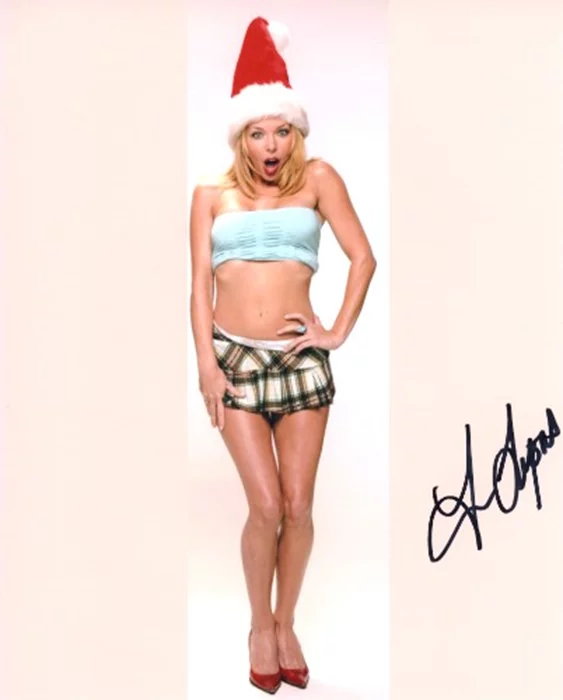 Jennifer Lyons autograph