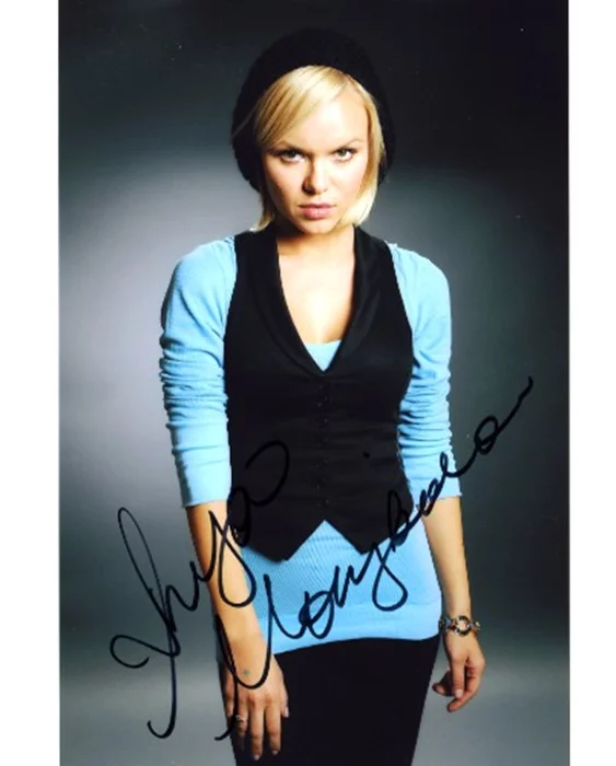 Anya Monzikova autograph