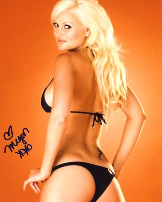 Megan Hauserman autograph