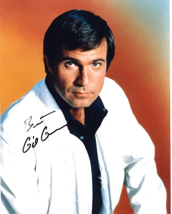 Gil Gerard autograph