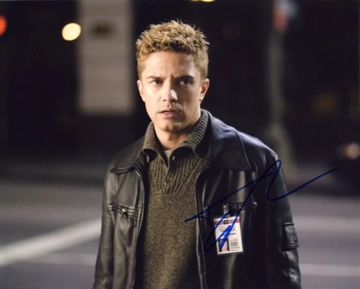 Topher Grace autograph