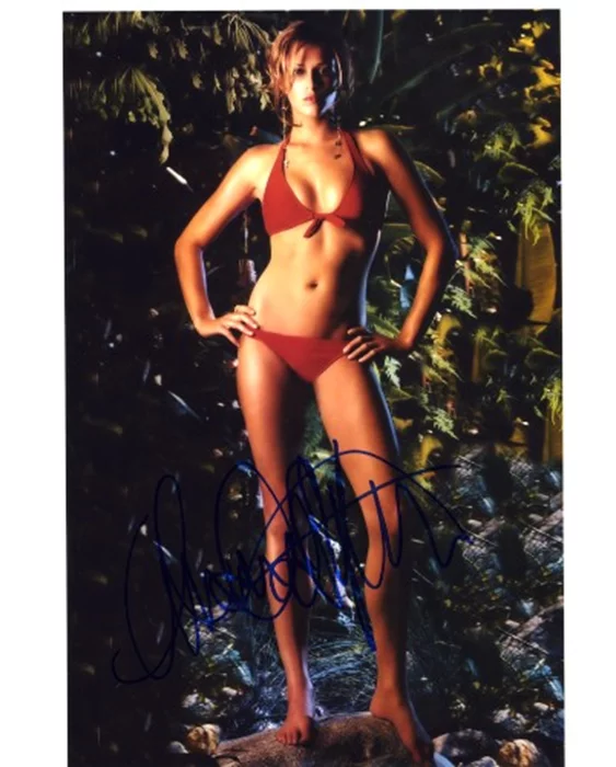 Amanda Righetti autograph