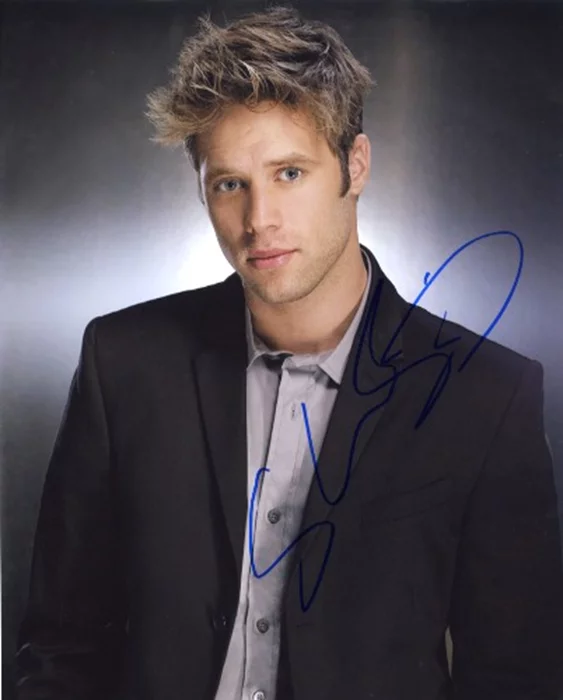 Shaun Sipos autograph