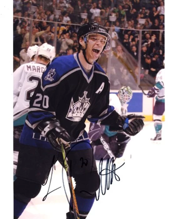 Luc Robitaille autograph
