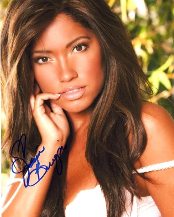 Jessica Burciaga autograph