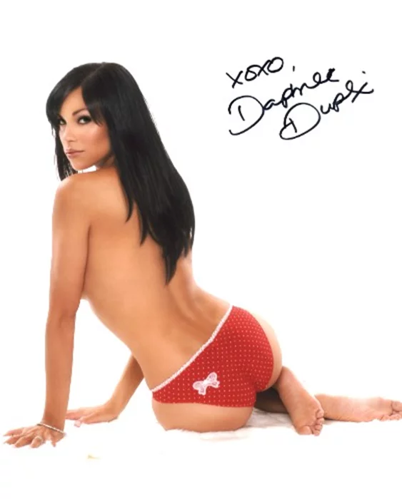 Daphnee Duplaix autograph