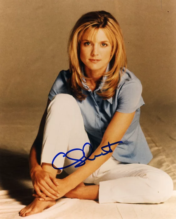 Courtney Thorne-Smith autograph