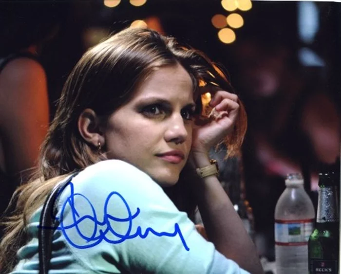 Anna Chlumsky autograph