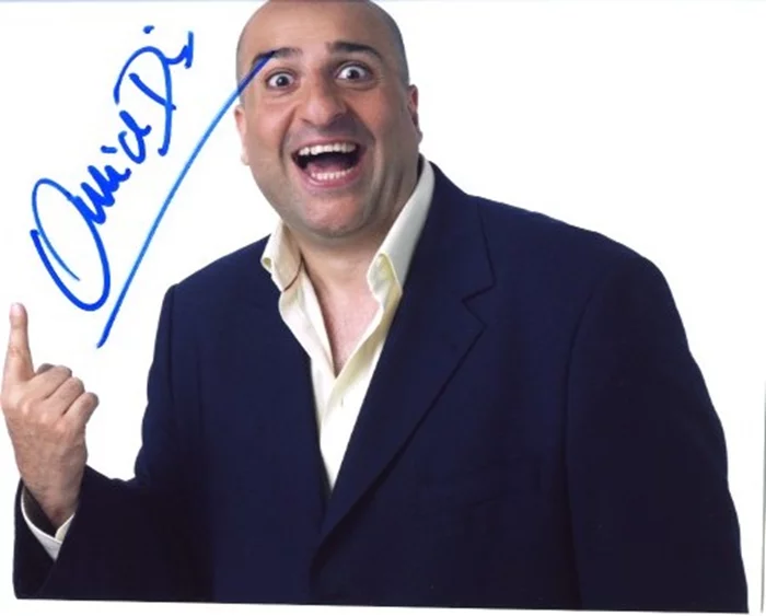 Omid Djalili autograph