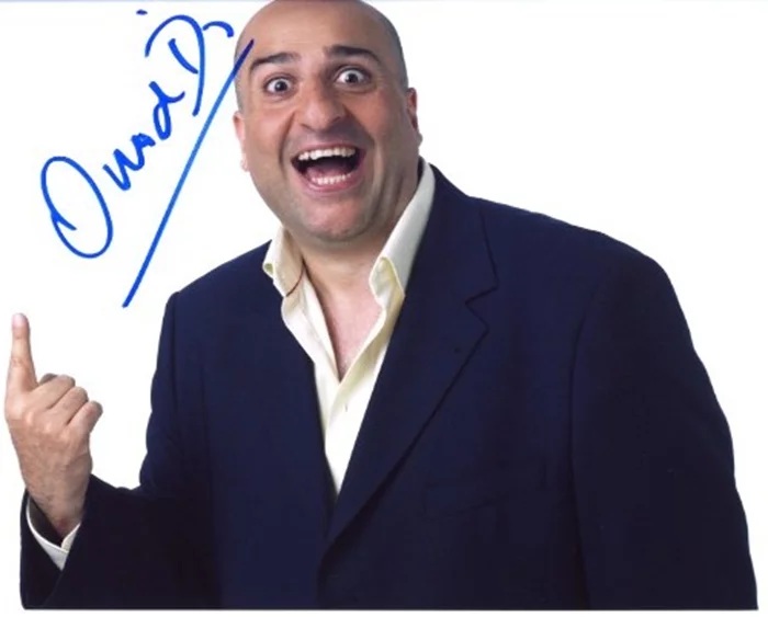 Omid Djalili autograph